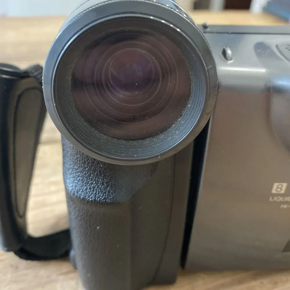 Sharp VL-E33 VL-E33U 8mm Video8 Camcorder VCR Player Camera Video Transfer